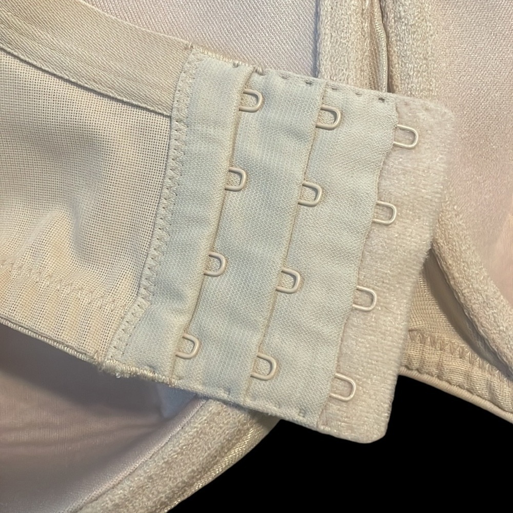Cacique underwire smooth balconette bra - nude color NWOT - size 46DDD - Picture 2 of 9